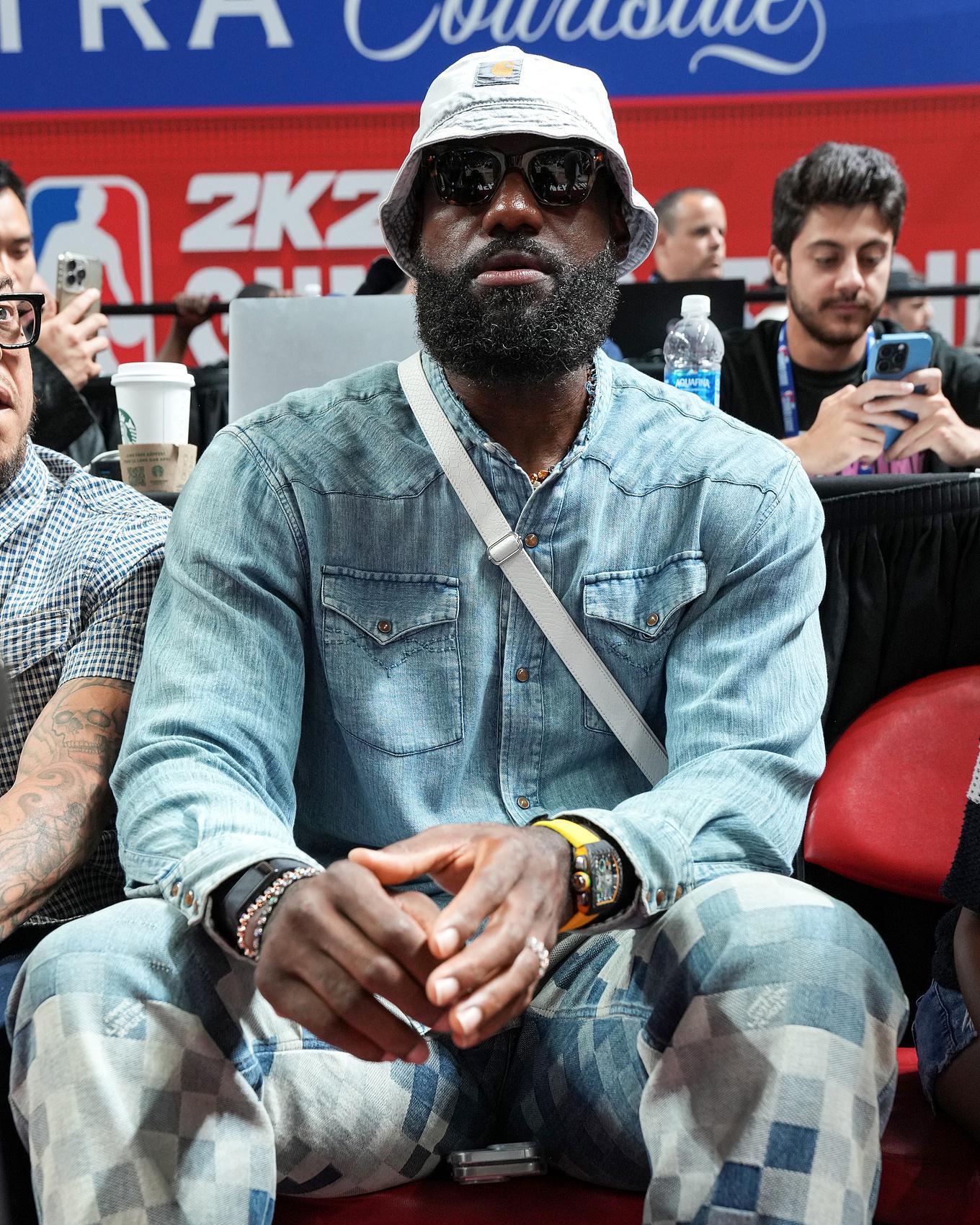 开云电竞登录入口-天府之国天选之子！媒体人透露詹姆斯9月5日在成都开启中国行