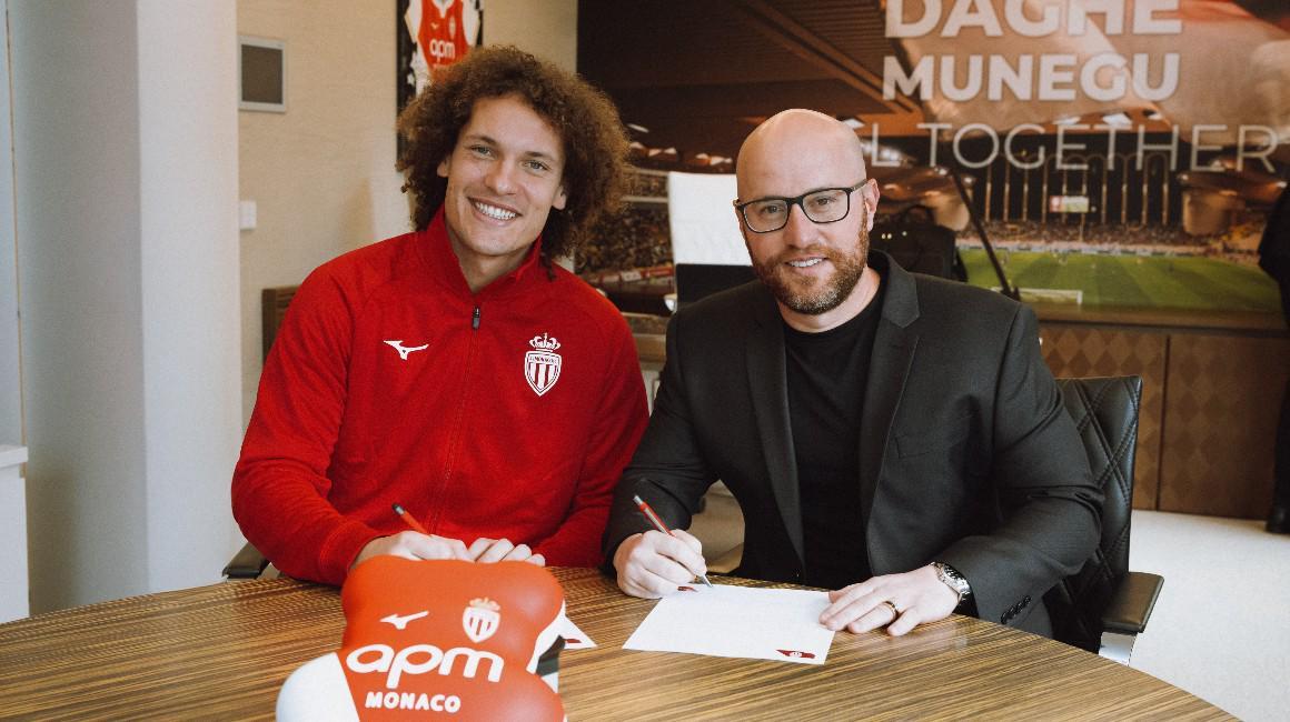 官方：摩纳哥租借莱斯特城中卫费斯，含选择买断条款